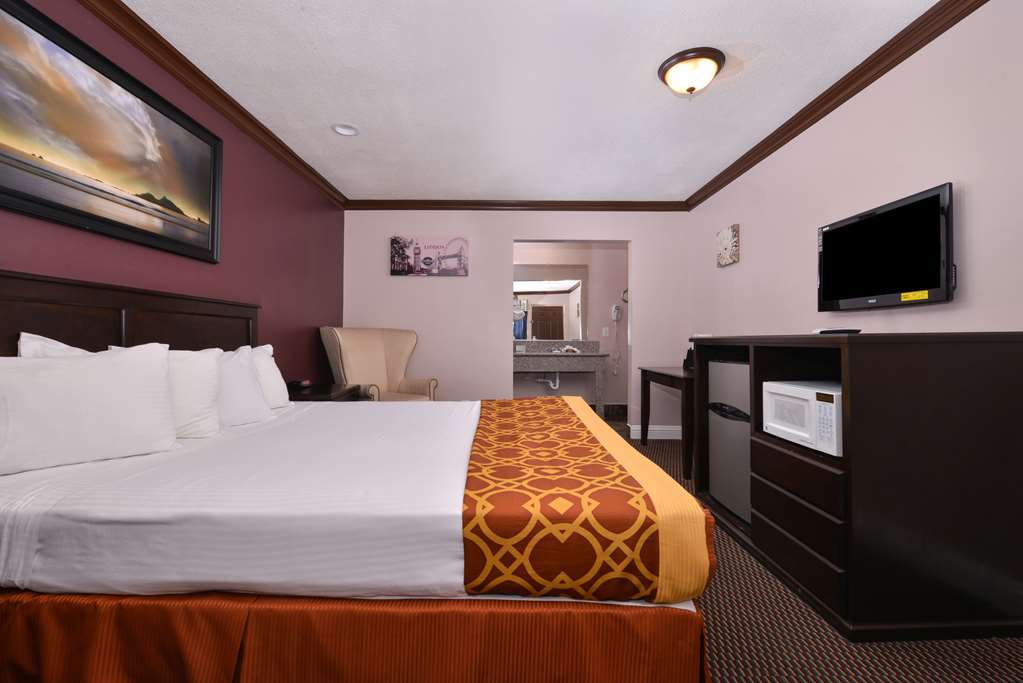 Americas Best Value Inn Corona Cameră foto