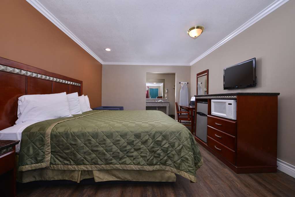 Americas Best Value Inn Corona Cameră foto